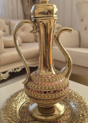 masa takımı ,

Parlak Altın Renkli Dekoratif Vazo - Görsel 16