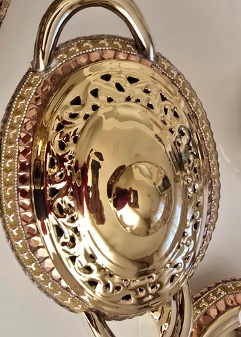 masa takımı ,

Parlak Altın Renkli Dekoratif Vazo - Görsel 5