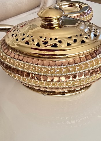 masa takımı ,

Parlak Altın Renkli Dekoratif Vazo - Görsel 4