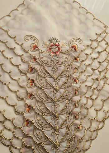 İşlemeli Beyaz Masa Örtüsü - Görsel 6