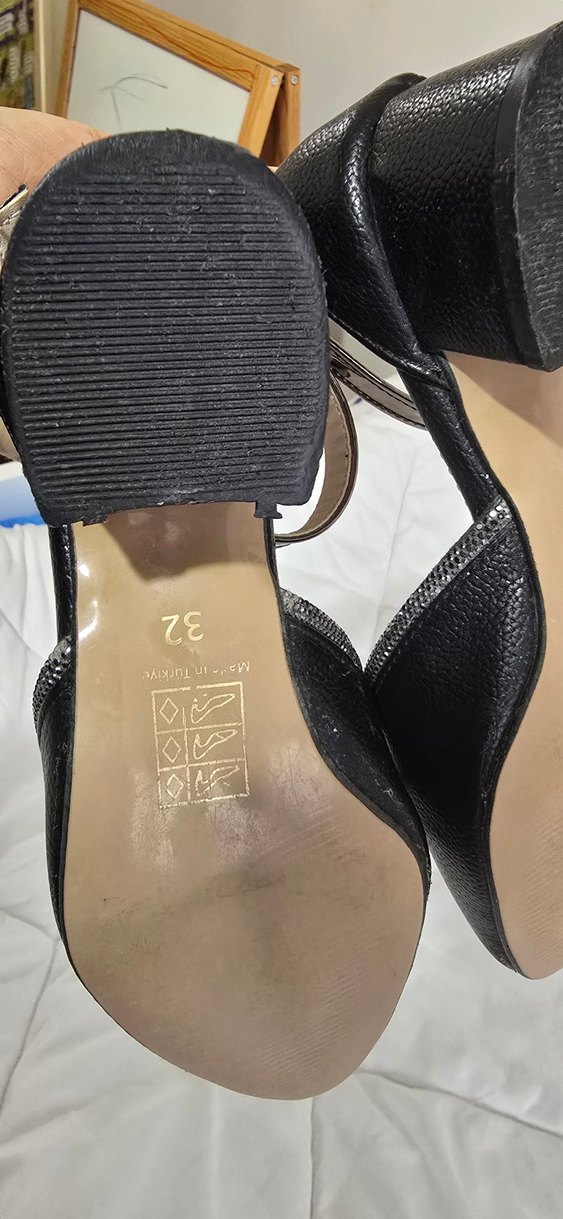 Tokalı Siyah Yılan Desenli Topuklu Ayakkabı - Görsel 2