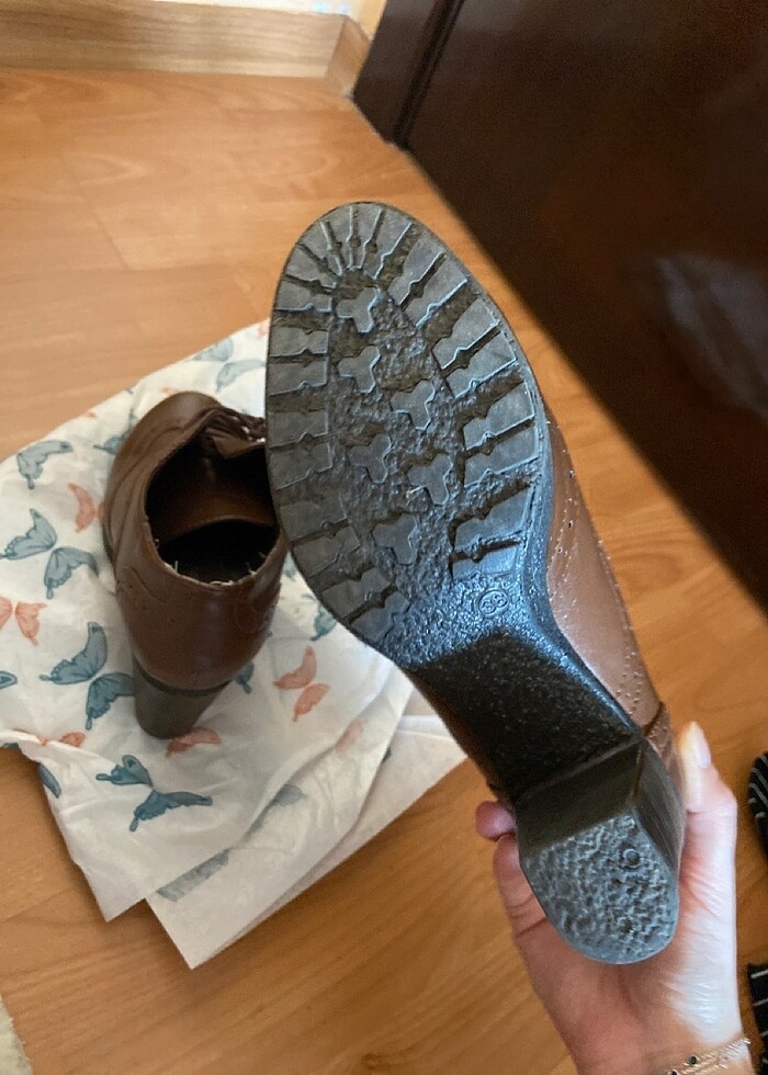 Kahverengi topuklu ayakkabı - Görsel 4