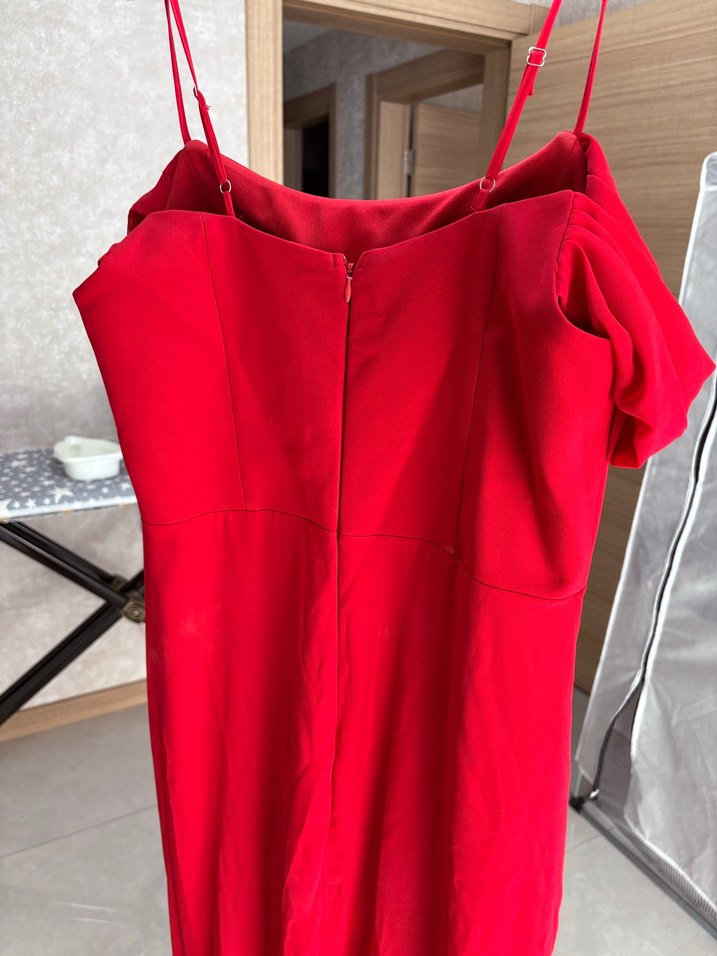 Koyu Kırmızı Drapeli Uzun Abiye Elbise - Görsel 4