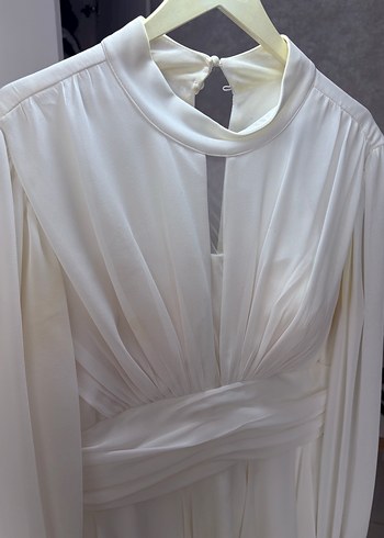 Beyaz V Yaka Düğmeli Midi Nişan Elbisesi - Görsel 5