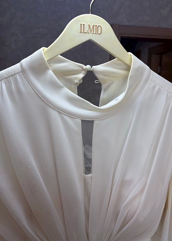 Beyaz V Yaka Düğmeli Midi Nişan Elbisesi - Görsel 4