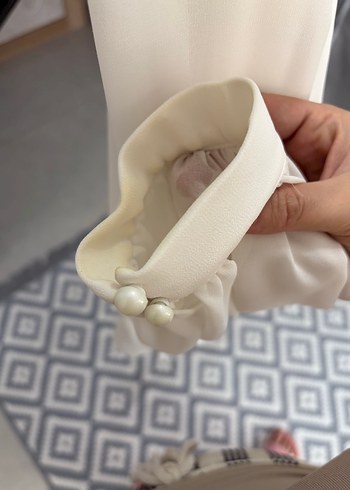 Beyaz V Yaka Düğmeli Midi Nişan Elbisesi - Görsel 7