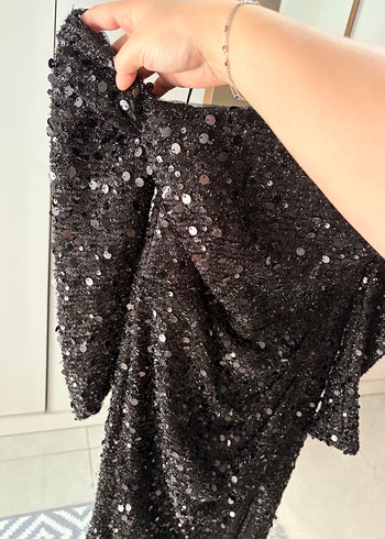 Uzun Kollu Siyah Parlak Straplez Elbise - Görsel 3