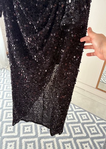 Uzun Kollu Siyah Parlak Straplez Elbise - Görsel 6