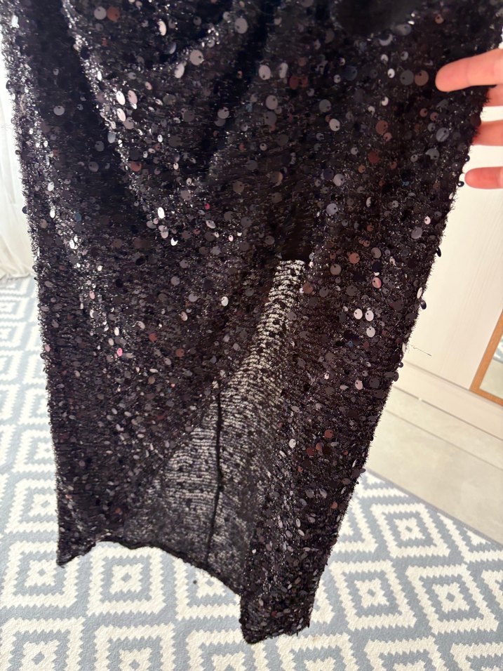 Uzun Kollu Siyah Parlak Straplez Elbise - Görsel 5