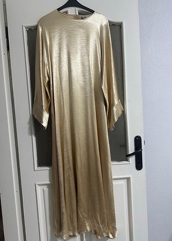 Drapeli Uzun Kollu Altın Tesettür Abiye - Görsel 2