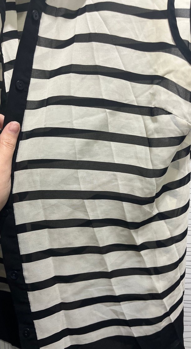 Krem siyah çizgili yarı transparan kolsuz gömlek - Görsel 2