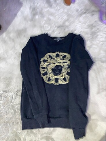 Versace Fazla kullanılmadı orijinal değil bu fiyata gayet iyi