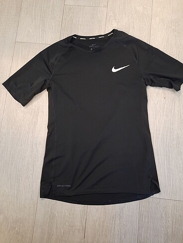 Nike Spor Tişört Dri Fit