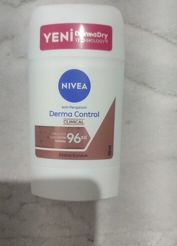 Nivea derma control rol on