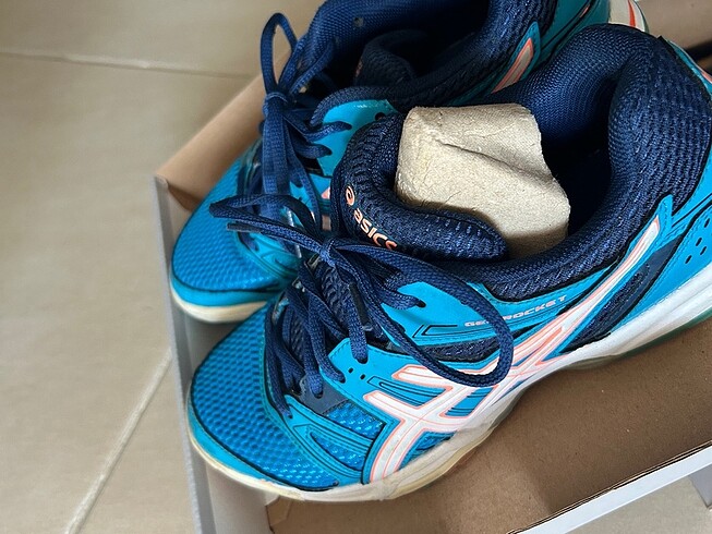 Asics ayakkabi