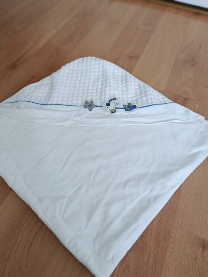 Nakışlı Beyaz Bebek Battaniyesi - Görsel 4