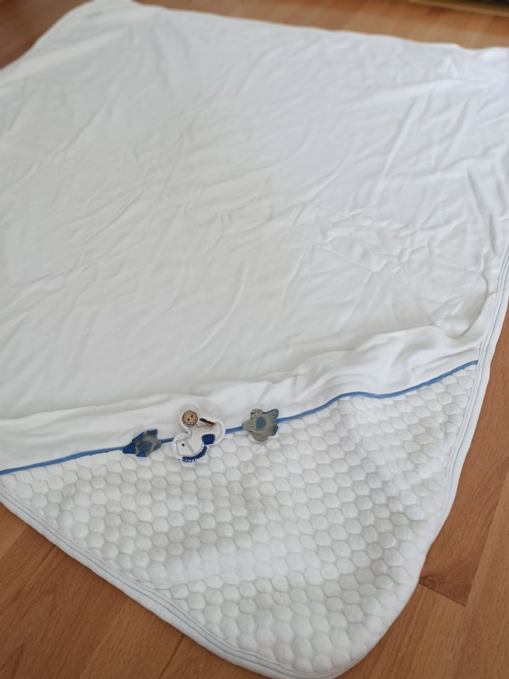 Nakışlı Beyaz Bebek Battaniyesi - Görsel 2