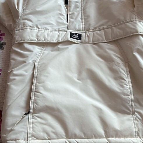xs Beden beyaz Renk pull and bear woman outwear kadın montu