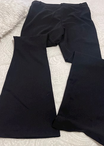 Kadın Siyah Kumaş Kemerli Pantolon - Görsel 3