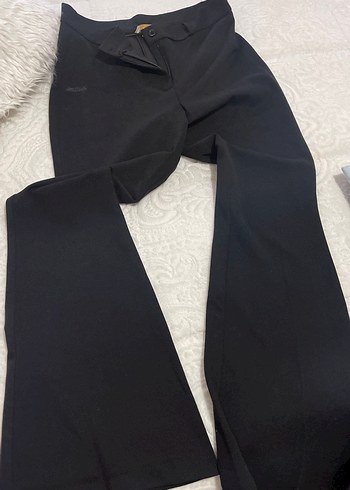 Kadın Siyah Kumaş Kemerli Pantolon - Görsel 2