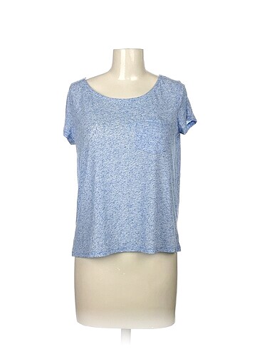 H&M T-shirt %70 İndirimli.