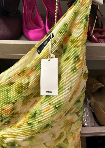 Mango Sarı Pilili Asimetrik Kesim Uzun Elbise - Görsel 13