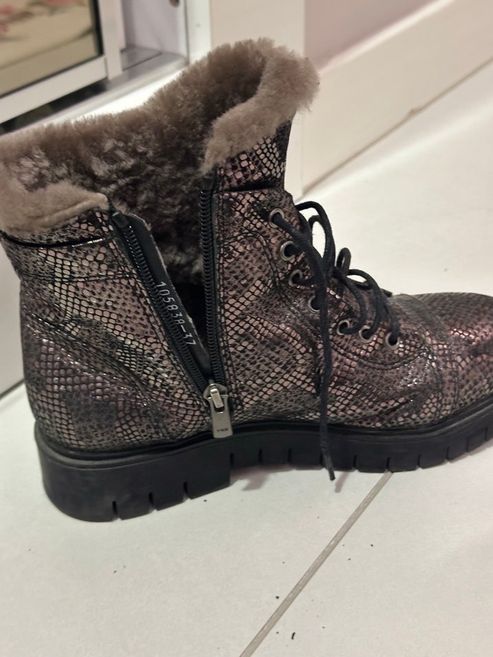 Kürklü Yılan Desenli Deri Kadın Bot - Görsel 5