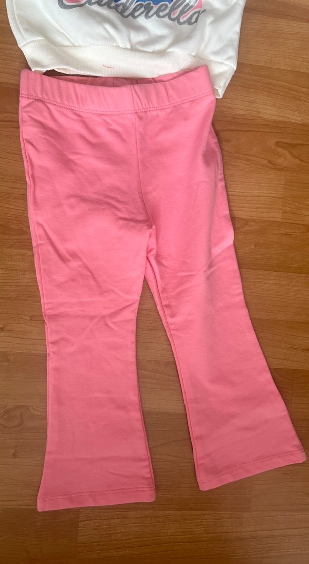 Uzun Kollu Baskılı Örgü Kız Bebek Takımı - Görsel 3