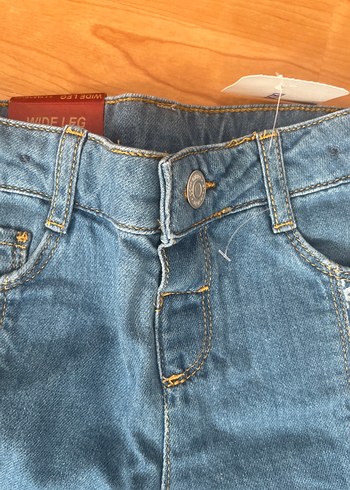 Nakışlı Bol Kesim Mavi Kız Kot Pantolon - Görsel 3