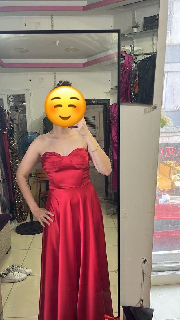 Kırmızı Straplez Uzun Abiye Elbise - Görsel 2