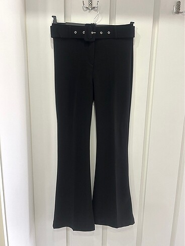 Crep kumaş İspanyol kemerli pantolon