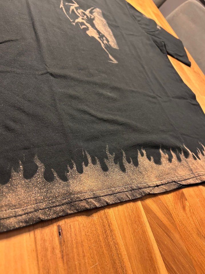 Asit Yıkamalı Y2K goth metal alt tişört - Görsel 3