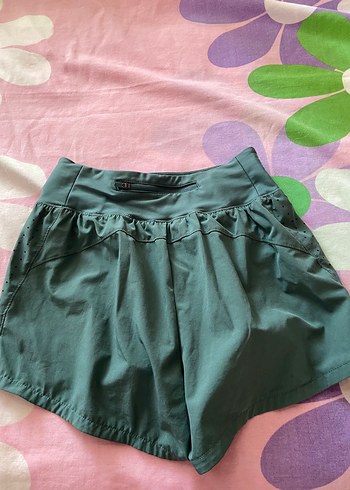 34 Beden yeşil Renk H&m spor şortu