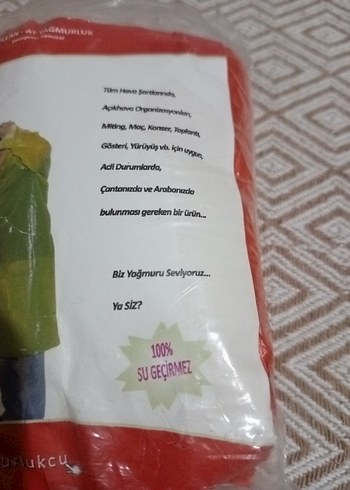 Kırmızı Kapüşonlu Midi Yağmurluk - Görsel 3