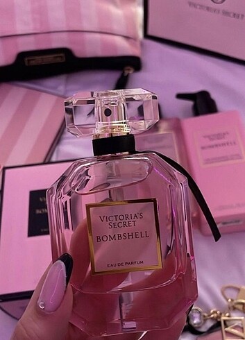 Victoria s Secret Victoria s Secret bombshell
