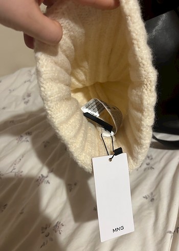 Mango Beyaz Örgü Yün Bere - Görsel 4