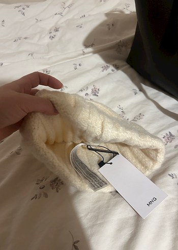 Mango Beyaz Örgü Yün Bere - Görsel 6