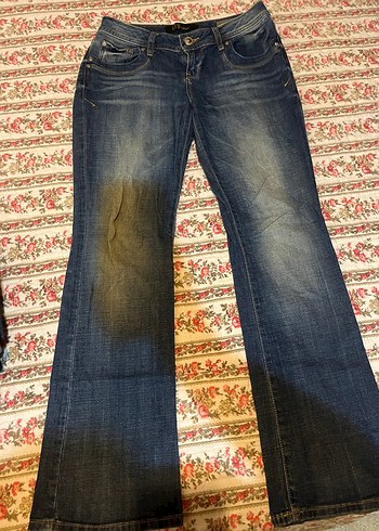 Kemer Detaylı Bağlama Desenli Bol Kesim Kadın Kot Pantolon