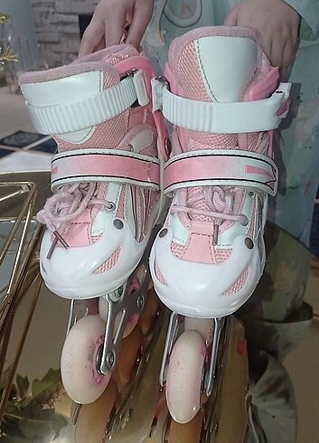 Pembe kız çocuk pateni 
