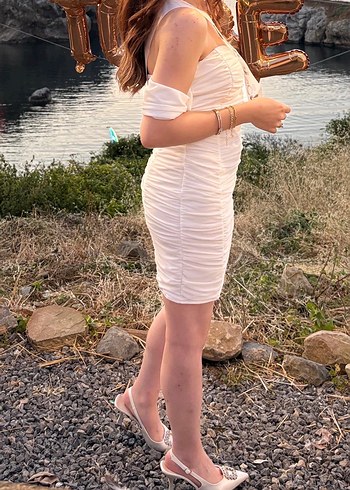 Beyaz Drapeli Midi Straplez Kadın Elbise - Görsel 2