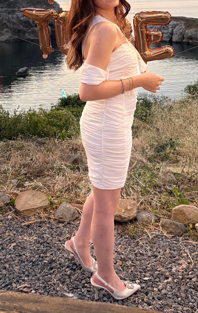 Beyaz Drapeli Midi Straplez Kadın Elbise - Görsel 2