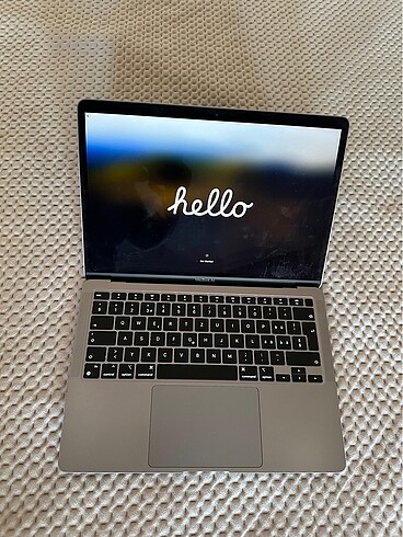 Beden Renk MacBook Air M1 (2020) 8 GB 256 SSD 13.3 inç
