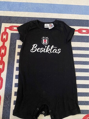 2 adet lc Waikiki Beşiktaş tulum (9-12 ay)