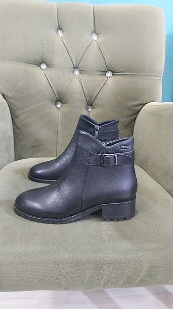 Yeni Sezon 36,36,38,39,40 Numara Mevcut 