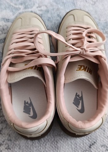 Nike Pembe Bağcıklı Kadın Spor Ayakkabı