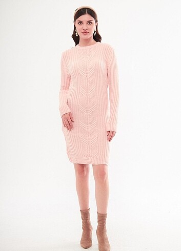 Pembe elbise 