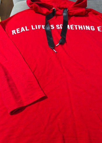 Kemerli Kırmızı Kapüşonlu Kadın Sweatshirt - Görsel 5