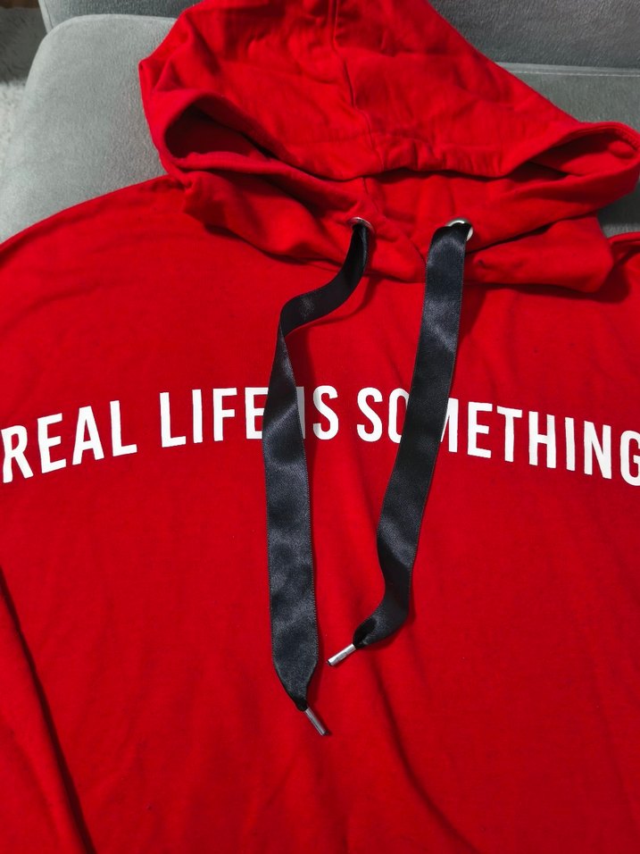 Kemerli Kırmızı Kapüşonlu Kadın Sweatshirt - Görsel 4