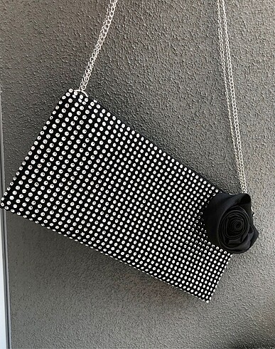 IŞILTILI GÜLLÜ ÇANTA - Görsel 7