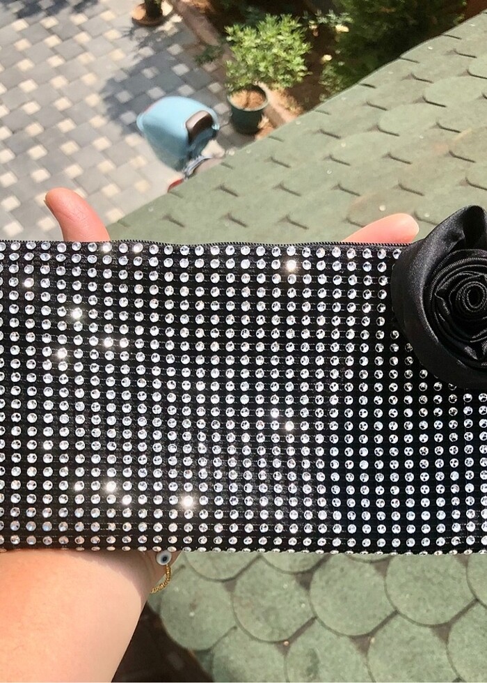 IŞILTILI GÜLLÜ ÇANTA - Görsel 2